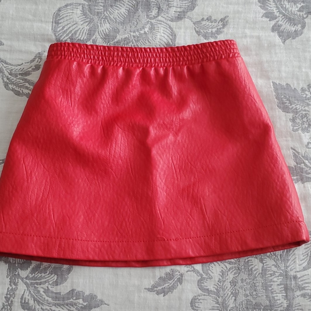 Forever 21 Girls- red faux leather skirt- size 5/6 - Picture 5 of 7